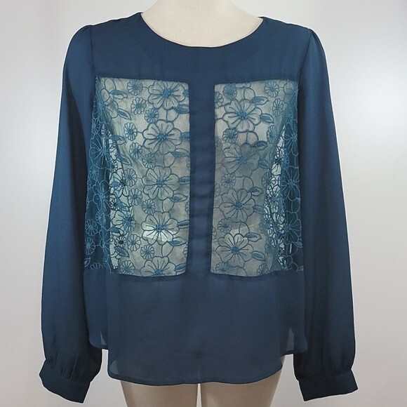 ASTR Lace Detail Long Sleeve Blouse size L - Picture 1 of 12
